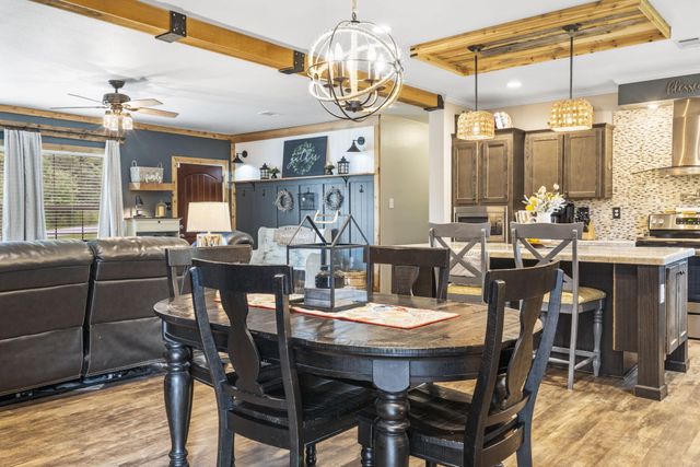 370 Jacobs Ridge Road, Reeds Spring, MO 65737