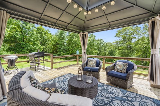 370 Jacobs Ridge Road, Reeds Spring, MO 65737