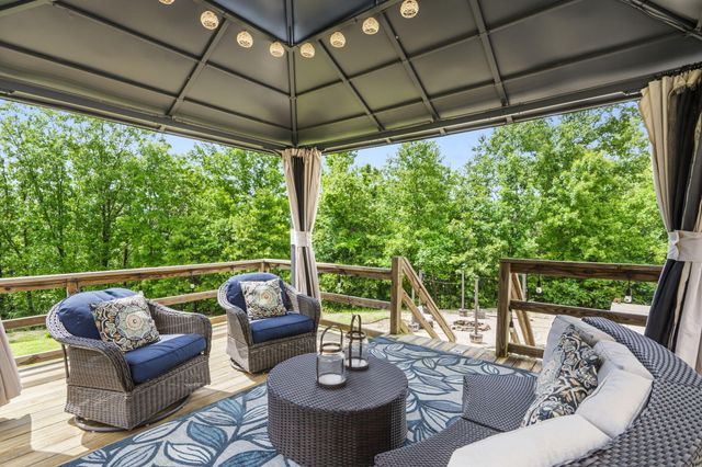 370 Jacobs Ridge Road, Reeds Spring, MO 65737