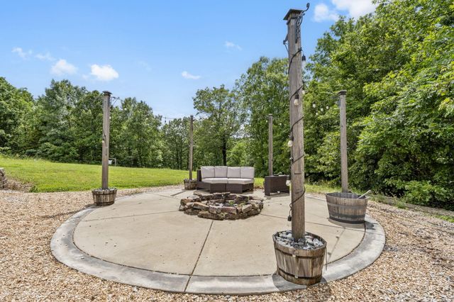 370 Jacobs Ridge Road, Reeds Spring, MO 65737