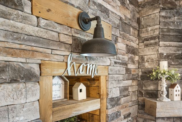 370 Jacobs Ridge Road, Reeds Spring, MO 65737