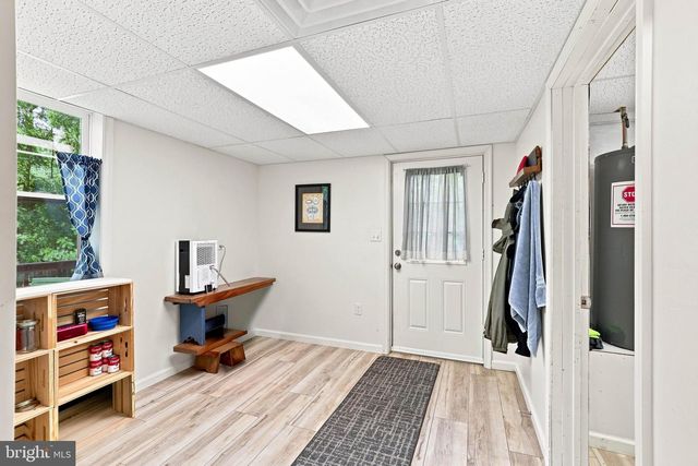 1883 CRALEY RD, Windsor, PA 17366