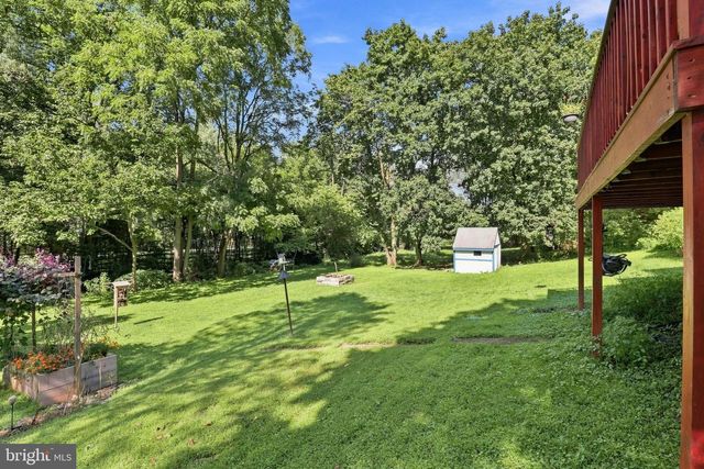 1883 CRALEY RD, Windsor, PA 17366