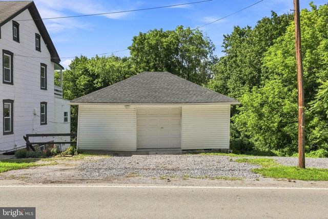 1883 CRALEY RD, Windsor, PA 17366