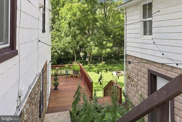 1883 CRALEY RD, Windsor, PA 17366