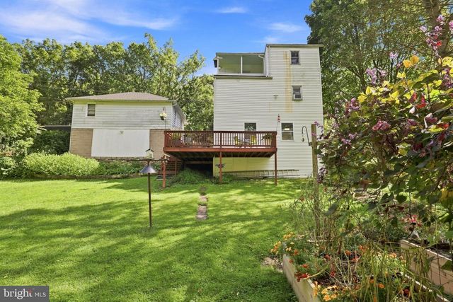 1883 CRALEY RD, Windsor, PA 17366