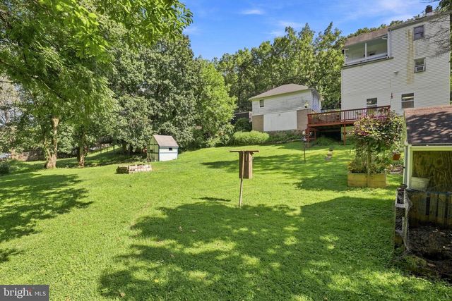 1883 CRALEY RD, Windsor, PA 17366