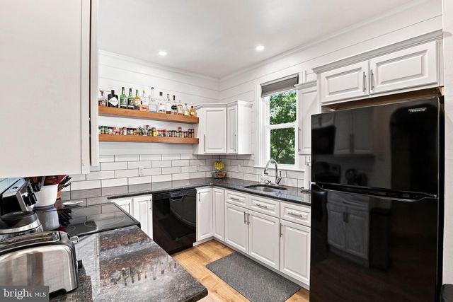 1883 CRALEY RD, Windsor, PA 17366