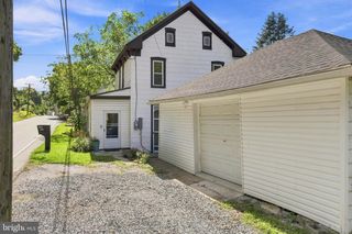 1883 CRALEY RD, Windsor, PA 17366