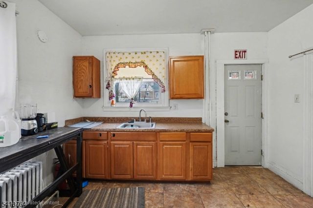 458 Fairview Ave, City Of Orange Twp., NJ 07050