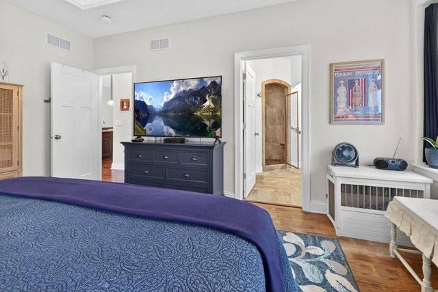 235 FARMSTEAD DRIVE, Slinger, WI 53086