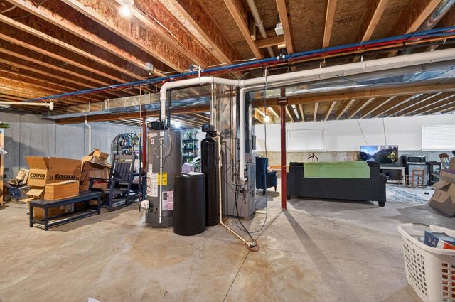 235 FARMSTEAD DRIVE, Slinger, WI 53086