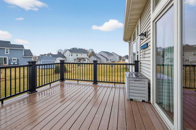 235 FARMSTEAD DRIVE, Slinger, WI 53086