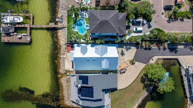 101 Starboard Lane, Shalimar, FL 32579