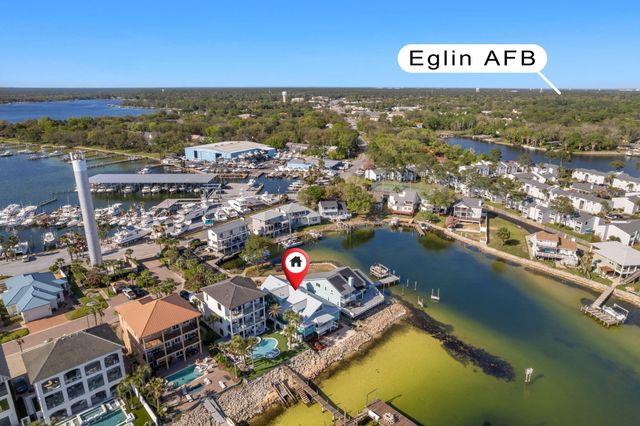 101 Starboard Lane, Shalimar, FL 32579