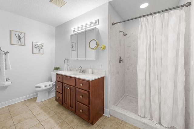 101 Starboard Lane, Shalimar, FL 32579