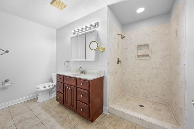 101 Starboard Lane, Shalimar, FL 32579