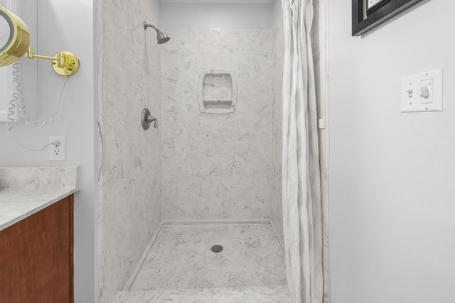 101 Starboard Lane, Shalimar, FL 32579