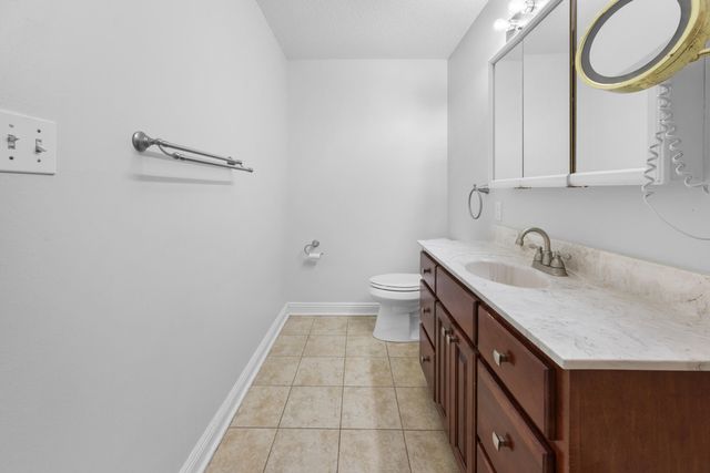 101 Starboard Lane, Shalimar, FL 32579