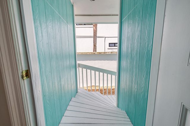 101 Starboard Lane, Shalimar, FL 32579