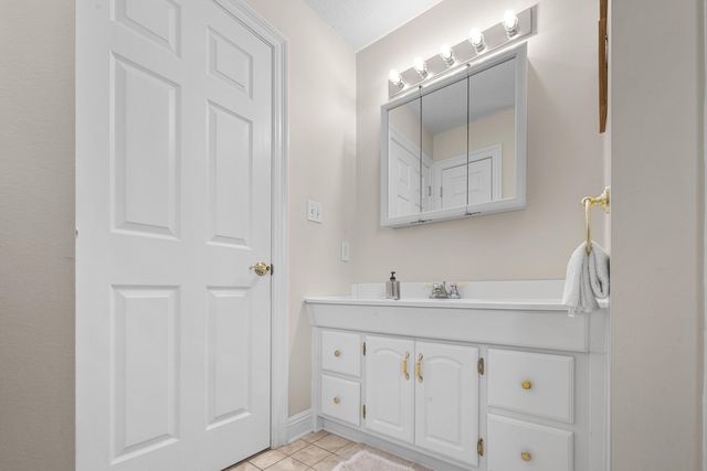 101 Starboard Lane, Shalimar, FL 32579