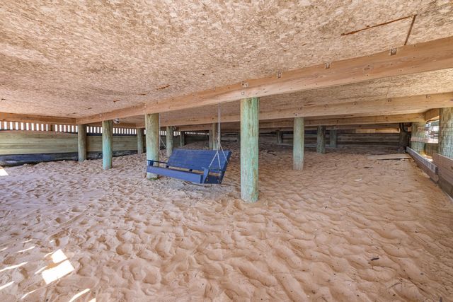 101 Starboard Lane, Shalimar, FL 32579