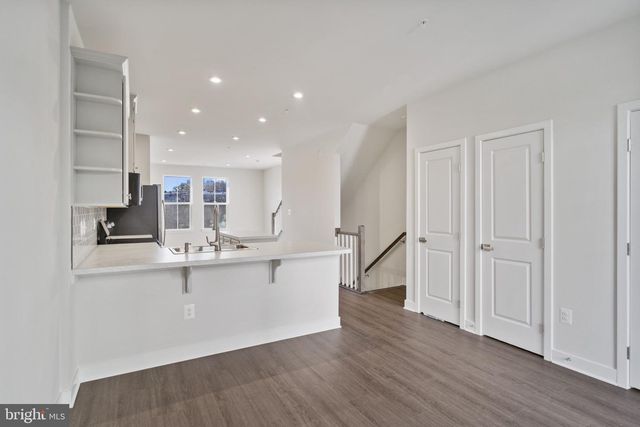 734 WATTS ST, Baltimore, MD 21217