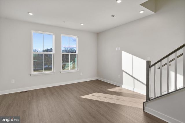 734 WATTS ST, Baltimore, MD 21217