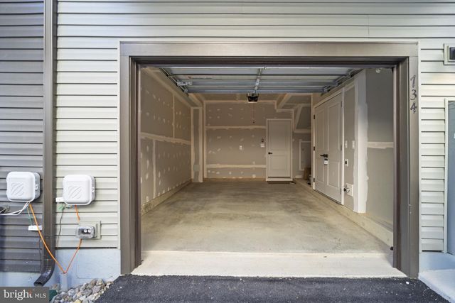 734 WATTS ST, Baltimore, MD 21217