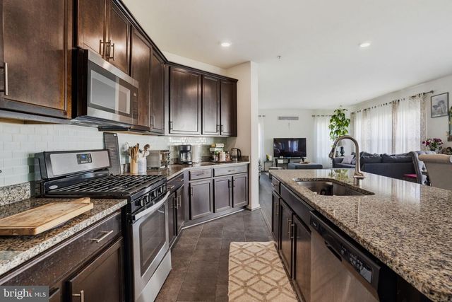 2222 KAY HILL DR, Waldorf, MD 20601