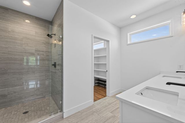124B Fern Ave, Nashville, TN 37207