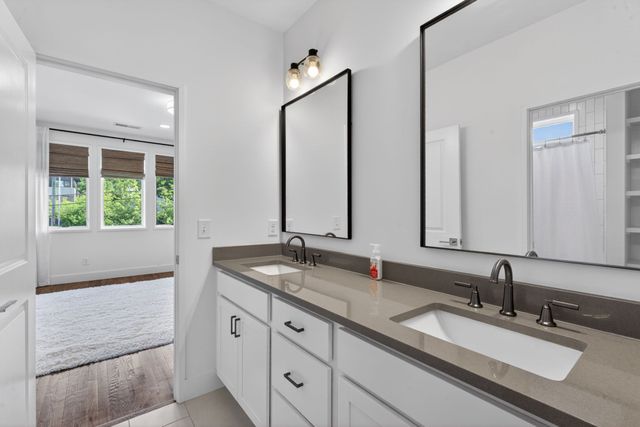 124B Fern Ave, Nashville, TN 37207