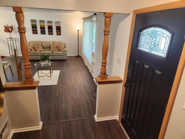 3330 S Hickory ROAD, New Berlin, WI 53151