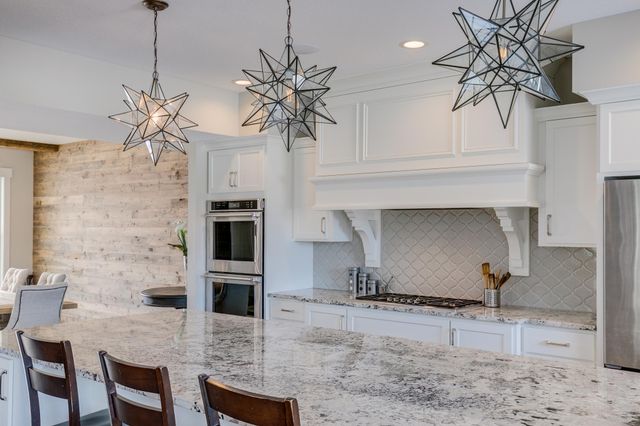 1424 Fairacre Lane SW, Willmar, MN 56201