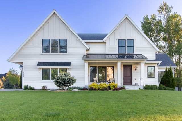 1424 Fairacre Lane SW, Willmar, MN 56201