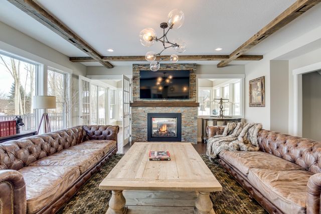 1424 Fairacre Lane SW, Willmar, MN 56201