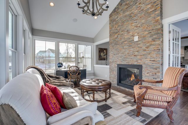 1424 Fairacre Lane SW, Willmar, MN 56201