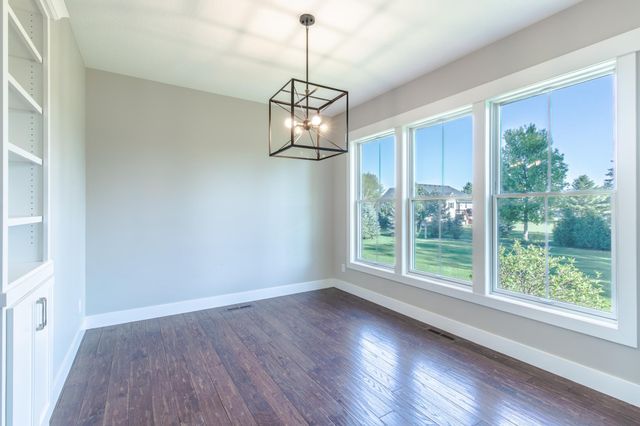 1424 Fairacre Lane SW, Willmar, MN 56201