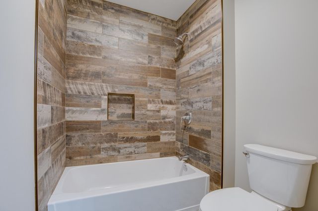 1424 Fairacre Lane SW, Willmar, MN 56201