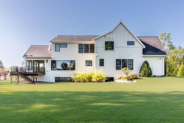 1424 Fairacre Lane SW, Willmar, MN 56201