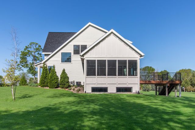 1424 Fairacre Lane SW, Willmar, MN 56201