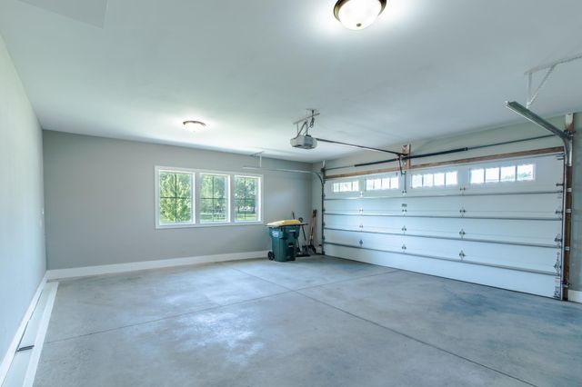 1424 Fairacre Lane SW, Willmar, MN 56201