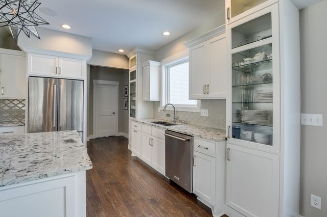 1424 Fairacre Lane SW, Willmar, MN 56201