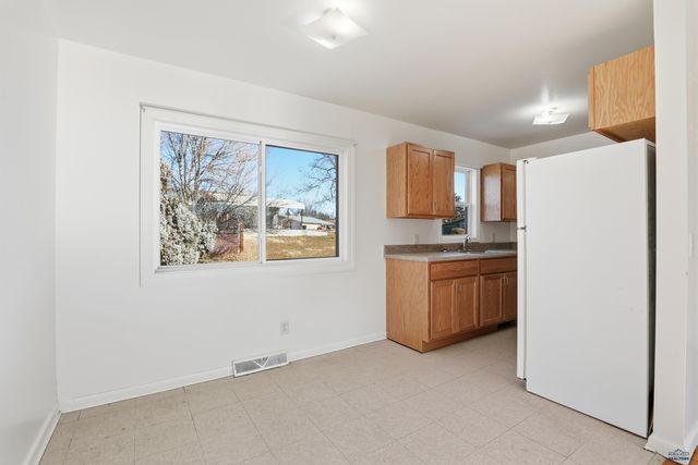 102 FAIRMONT BLVD, Rapid City, SD 57701