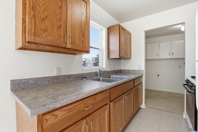 102 FAIRMONT BLVD, Rapid City, SD 57701