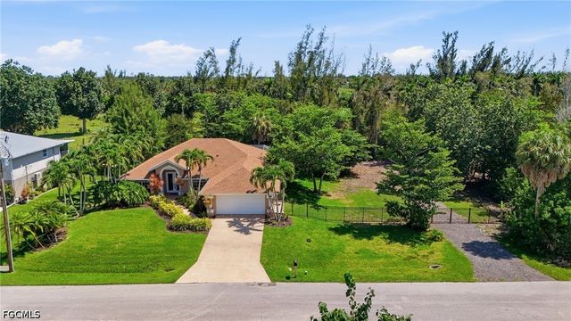 7407 Cobb RD, Bokeelia, FL 33922