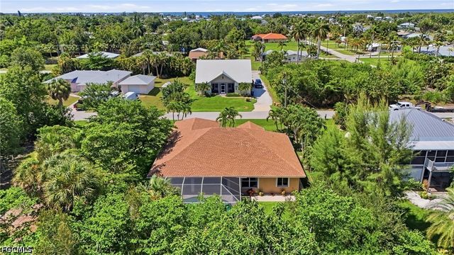 7407 Cobb RD, Bokeelia, FL 33922