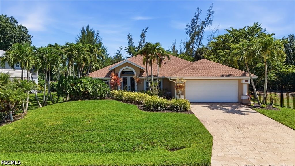 7407 Cobb RD, Bokeelia, FL 33922