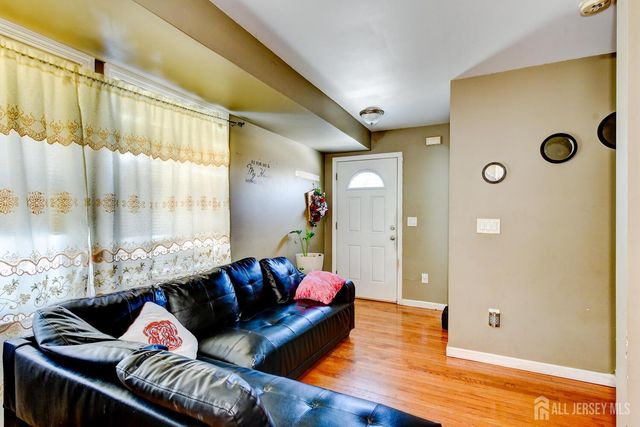 27 newell Avenue, New Brunswick, NJ 08901