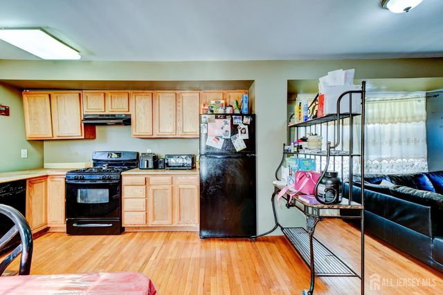 27 newell Avenue, New Brunswick, NJ 08901